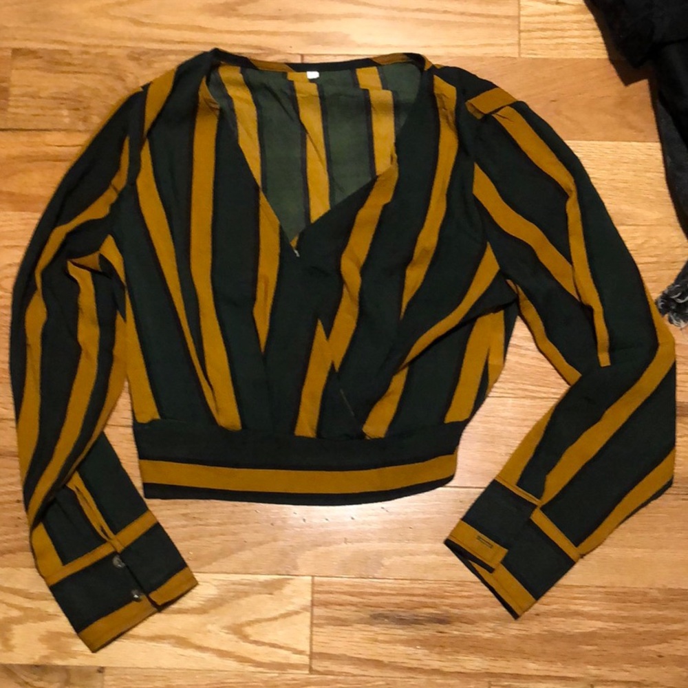 Cropped striped shirt